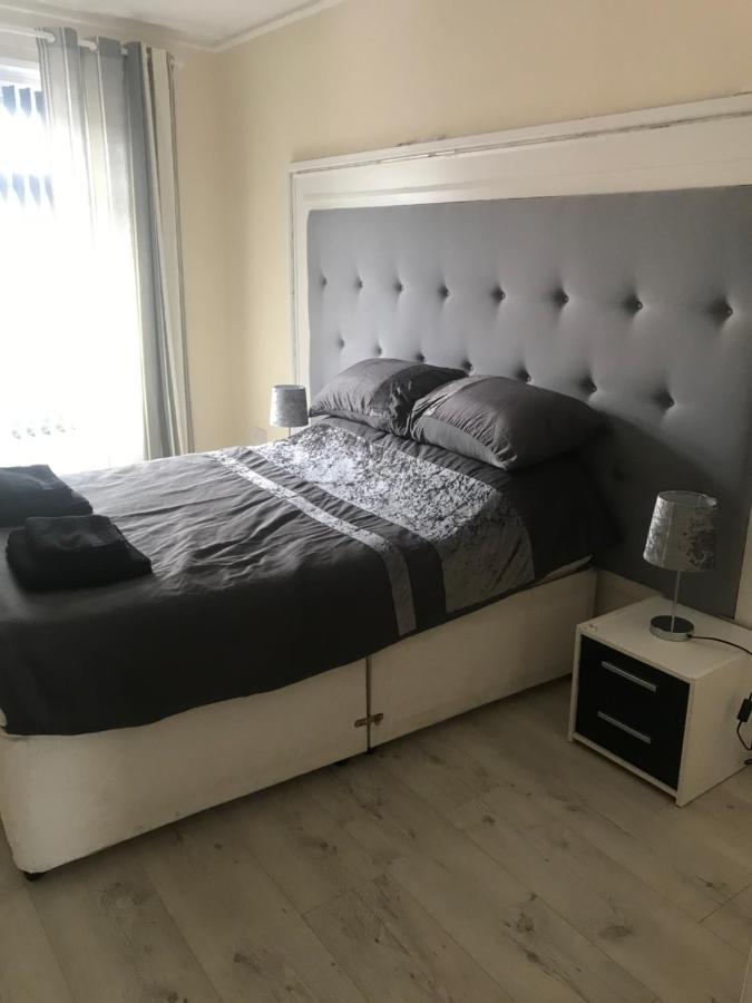 Sandy Pad'S Apartments Рил Экстерьер фото